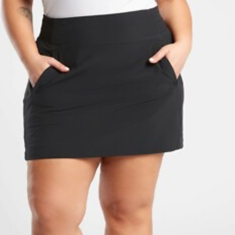 ATHLETA BROOKLYN SKORT 16” - SIZE 14